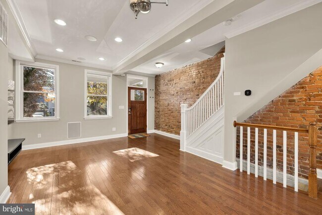 Foto del edificio - 912 I St NE