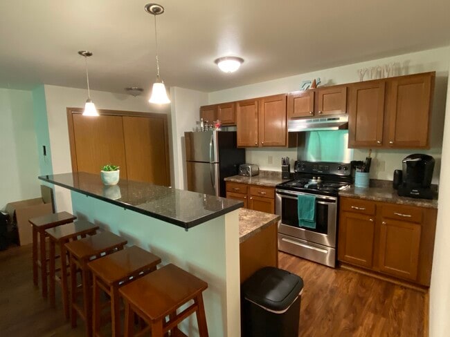 Building Photo - Mapleview Apartments