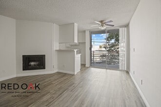 Building Photo - 8309 Cedros Ave