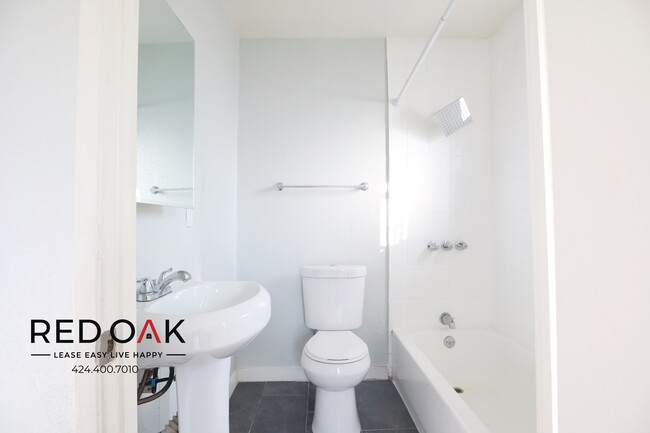 Foto del edificio - 1184 E 52nd St