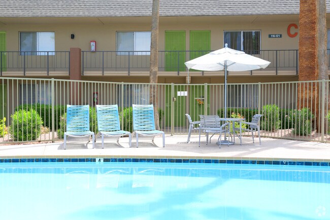 Piscina - Arcadia Villa Apartments