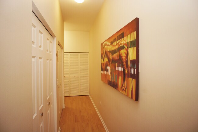 Foto del edificio - 2915 N Clybourn Ave