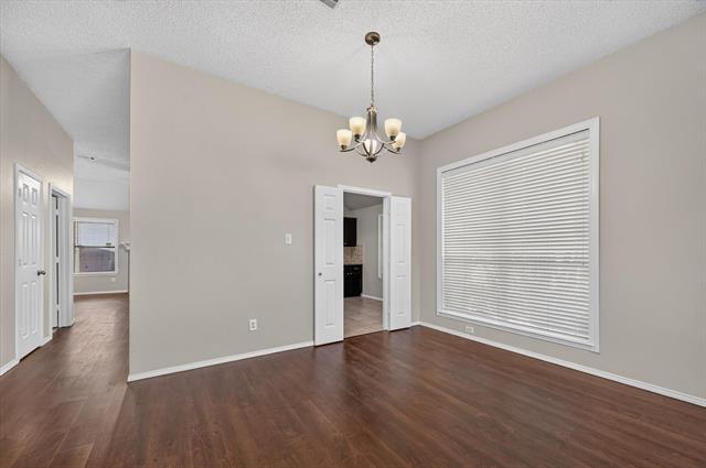 Building Photo - 3960 Bexhill Dr
