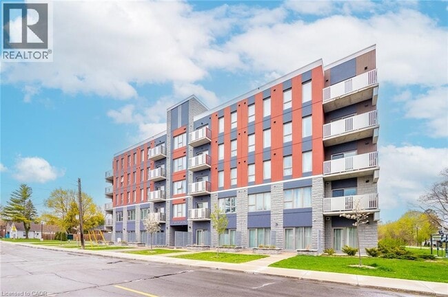 Building Photo - 77 Leland St