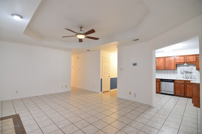Building Photo - 4401 Chantz Dr