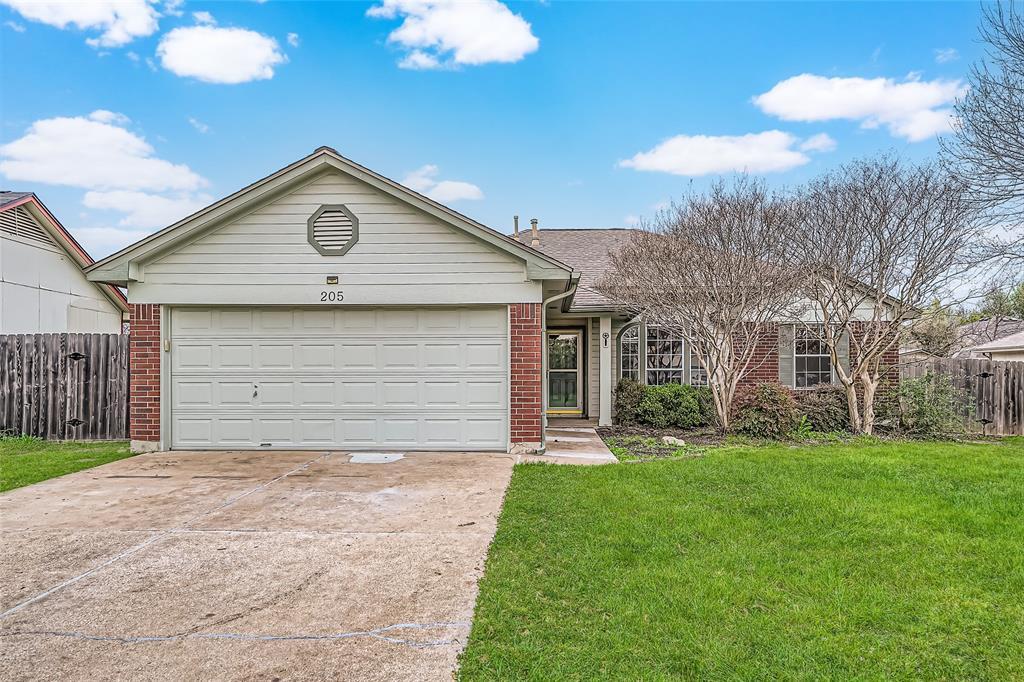 Foto principal - 205 Crystal Knoll Blvd