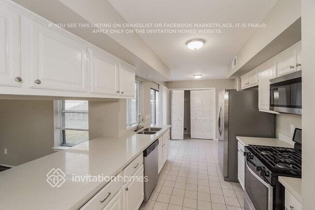 Building Photo - 6915 Eagle Ridge Dr