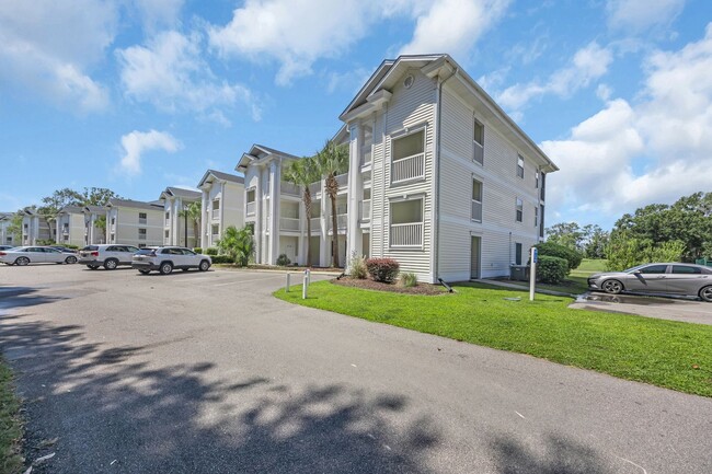 Building Photo - 581 Blue River Ct