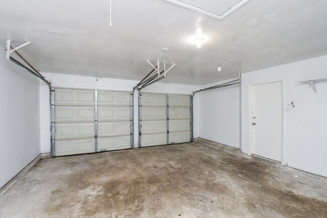 Foto del edificio - 3 Bedroom home available in North Houston !