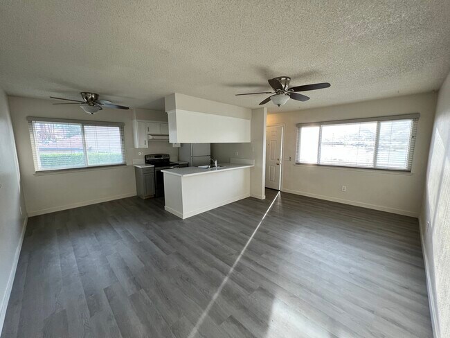 Foto del edificio - 72615 Edgehill Dr