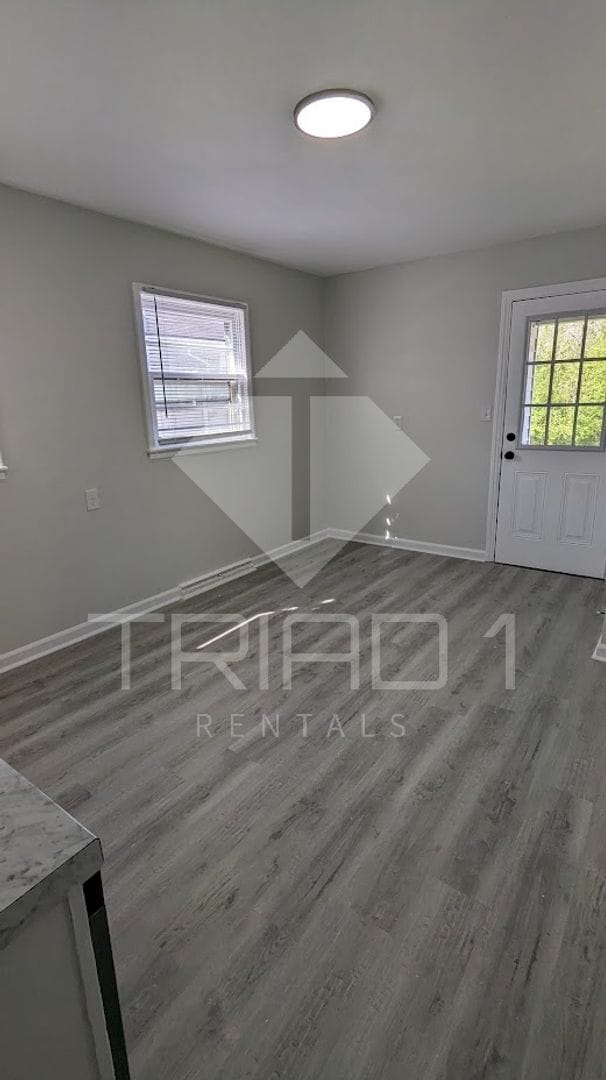 Building Photo - Renovated 3bed/1bath in Greensboro!