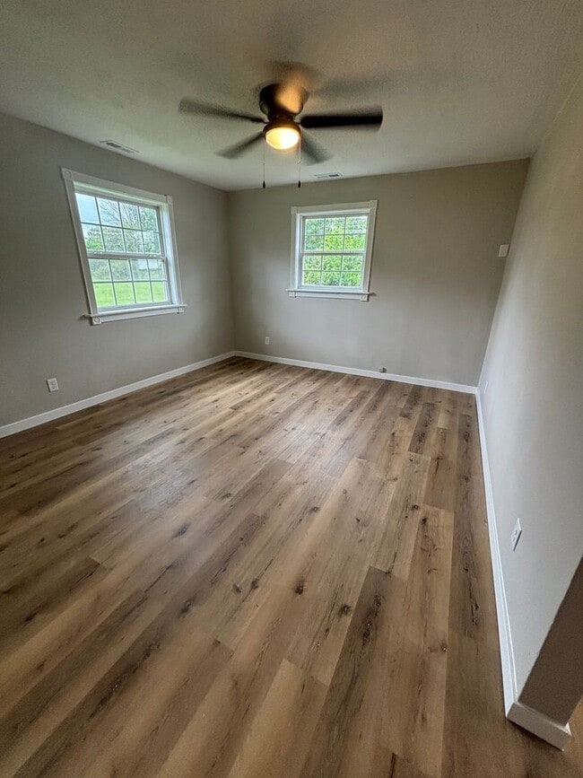 Building Photo - 97 Timbers Way