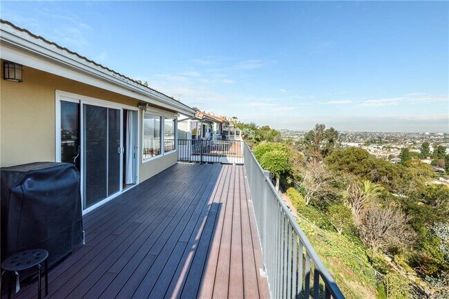 Foto del edificio - 3923 Mesa St