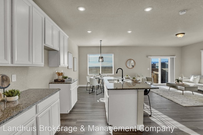 Building Photo - 3 br, 2.5 bath House - 11266 House Finch Lane