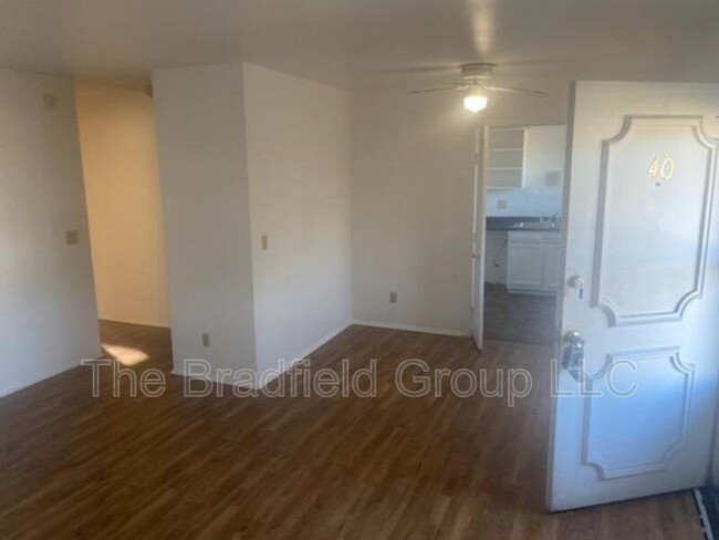 Foto del edificio - 1579 Meredith Dr