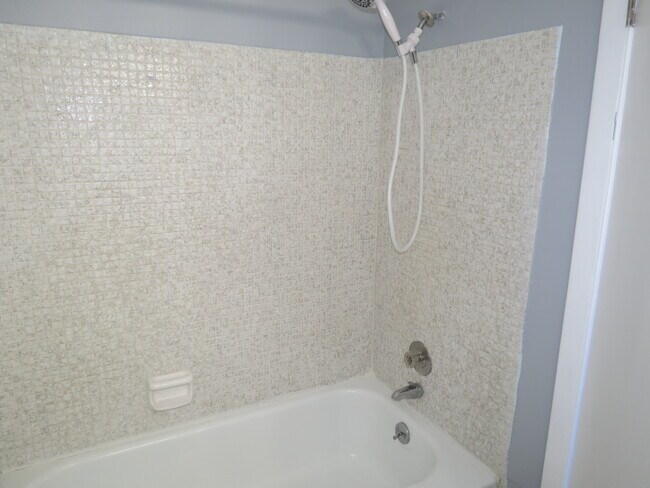 Building Photo - 512 Orange Drive