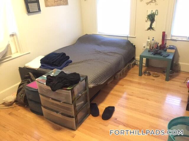 Building Photo - 190 Highland St