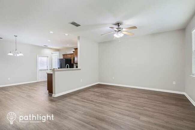 Foto del edificio - 3334 Orth Ave