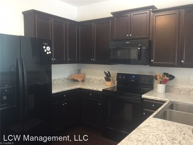 Foto del edificio - 2 br, 2.5 bath House - 5383 Farm House Trail