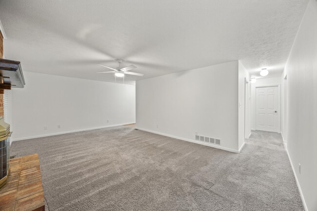 Building Photo - 1167 Turkey Foot Rd