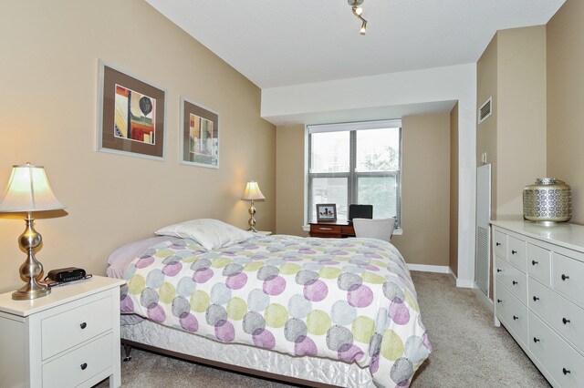 Building Photo - 41 E 8th St