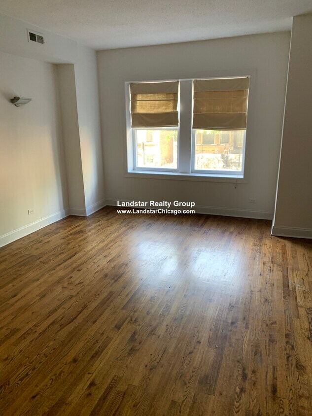 Primary Photo - 841 W Windsor Ave