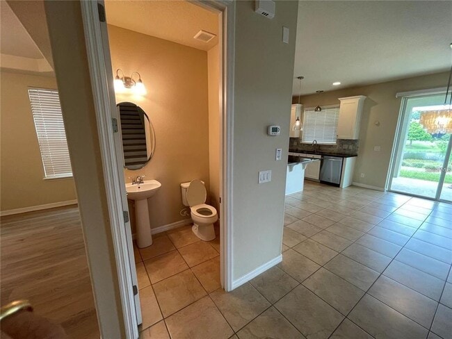 Foto del edificio - 4939 Southlawn Ave