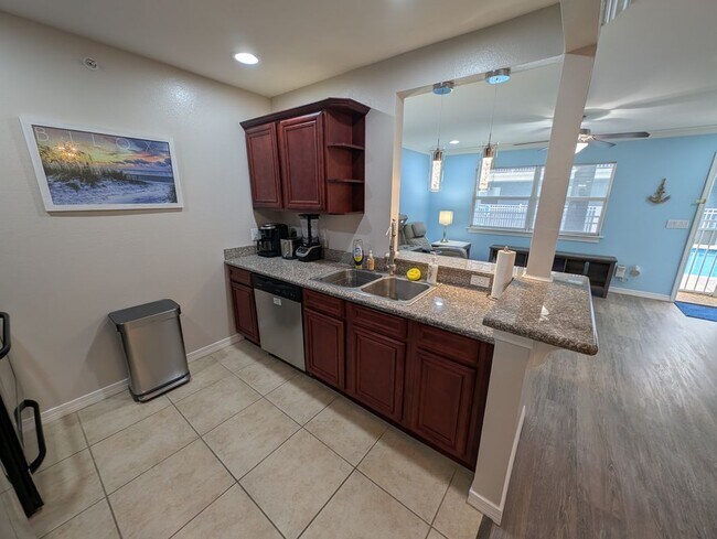 Foto del edificio - 1282 Beach Blvd