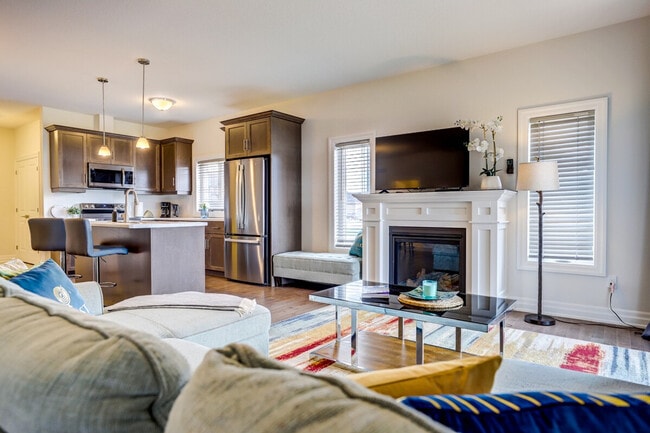 Building Photo - 382 McLean Cres