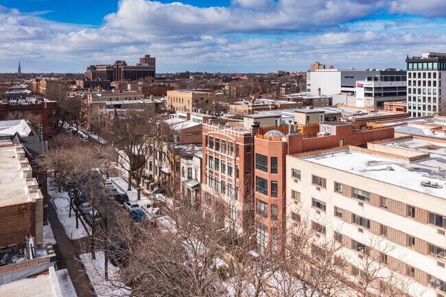 Aerial Photo - 540 W Oakdale Ave