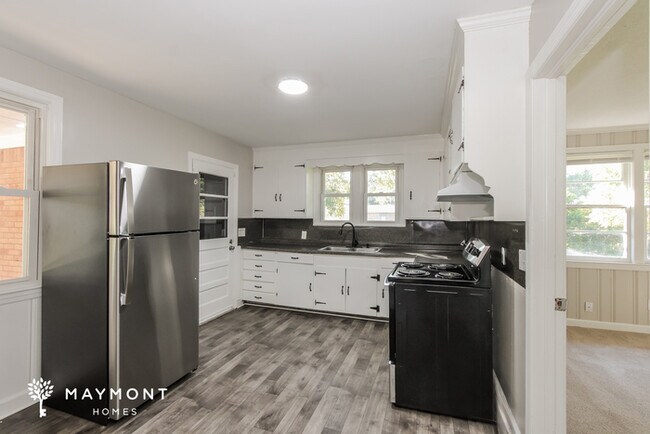 Foto del edificio - 3416 Truman St