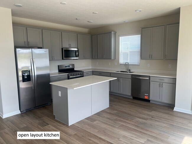 Foto del edificio - 3820 Sterling Dr