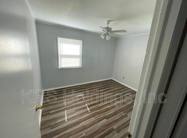 Building Photo - 1301 Grimes Rd