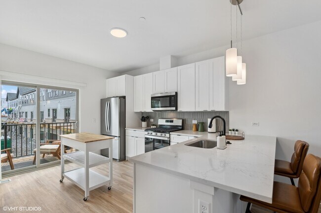 Building Photo - 4822 157th St