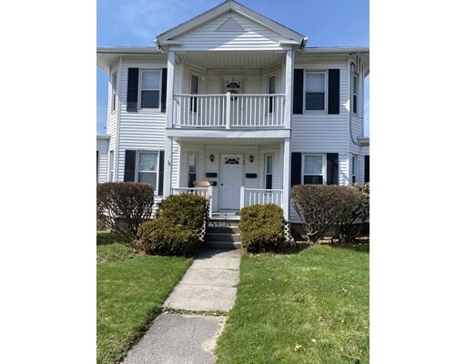 Foto principal - 92 W Main St