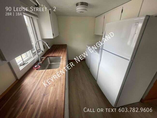 Building Photo - Second Floor, 2 bedroom, 1 bath available