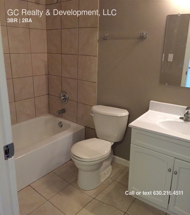 Foto del edificio - 1521 Crawford Ln