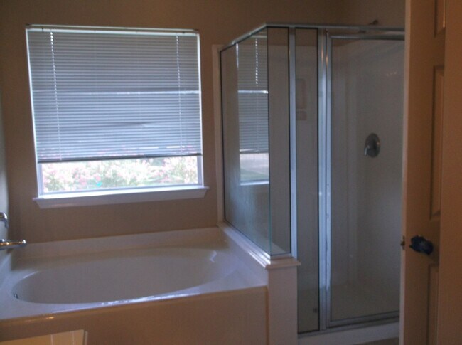 Foto del edificio - 16107 Sandy Path Ln