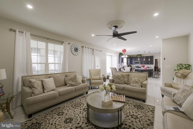 Foto del edificio - 601 Crossover Ct