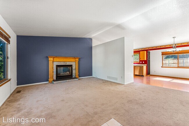 Foto del edificio - 4 br, 3 bath House - 417 S Larkspur Dr