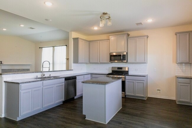 Foto del edificio - 221 White Wing Ln