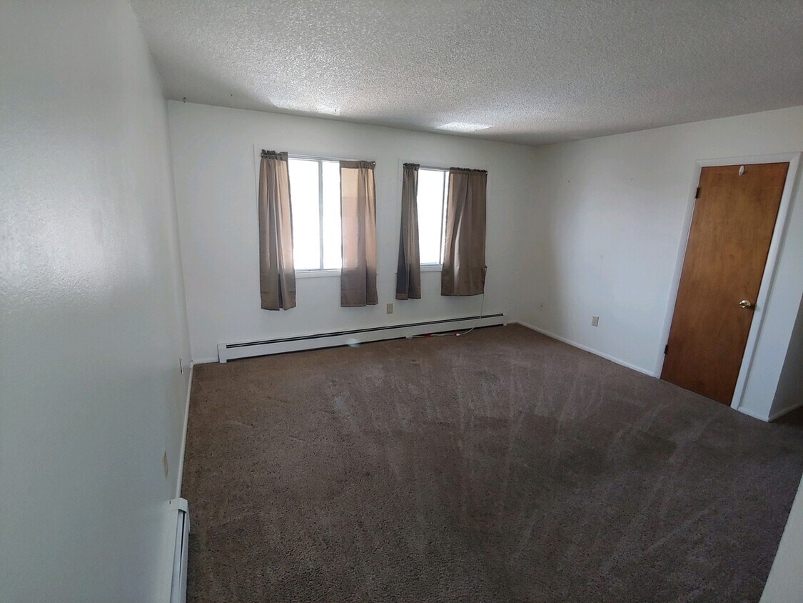 1227 Wyoming Ave Unit 4, Cody, WY 82414 Apartments in Cody, WY