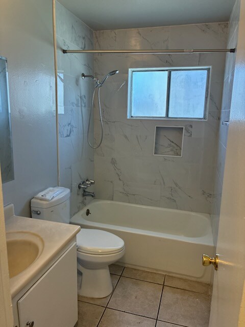 Foto del edificio - 563 E Arrow Hwy