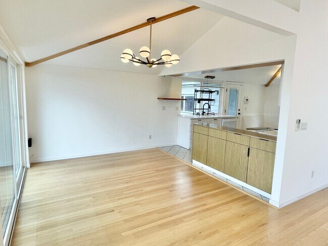 Foto del edificio - Matthew’s Beach 4 Bed, 3.5 Bath Home with ...