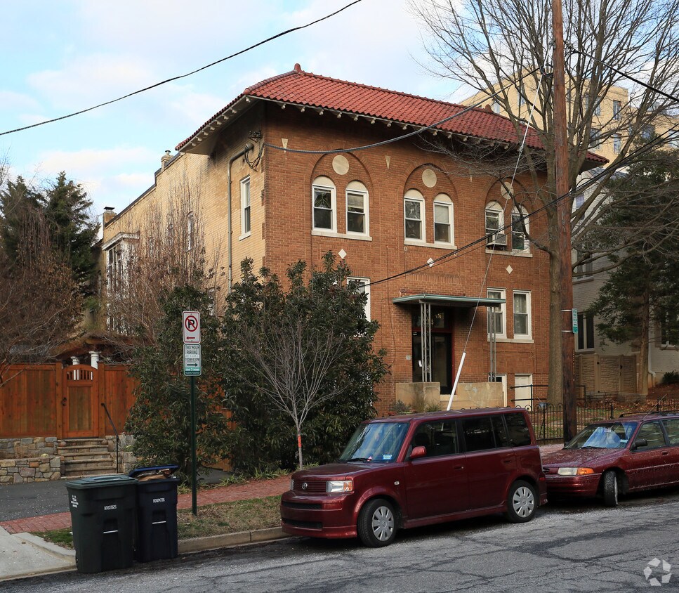3715 Woodley Rd NW, Washington, DC 20016 Apartments in Washington, DC