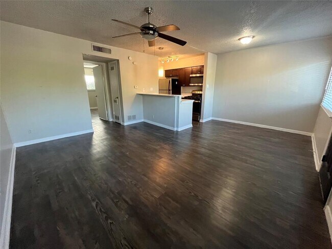 Foto del edificio - 1202 Newning Ave
