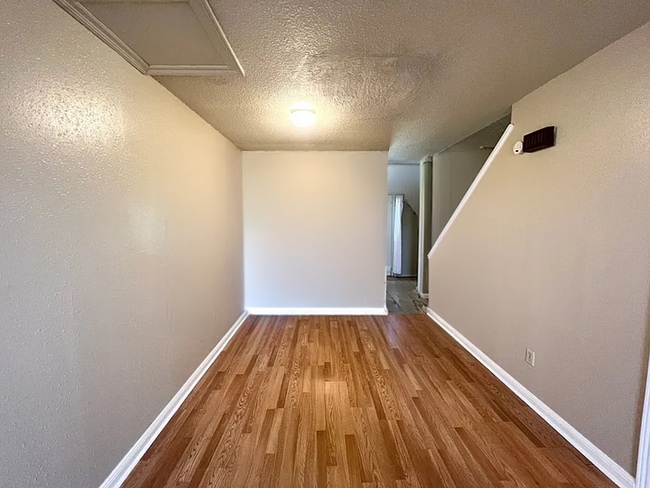 Building Photo - TOWNHOME AVAILABLE FOR RENT IN LAFAYETTE!