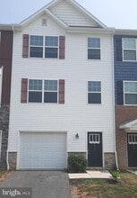 Building Photo - 835 Admiral's Quay Dr