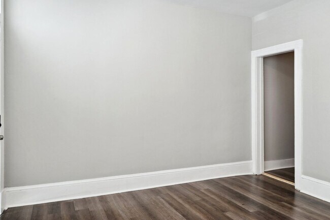 Foto del edificio - 504 W 48th St