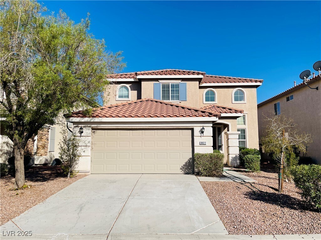 Foto principal - 8822 Imperial Forest St